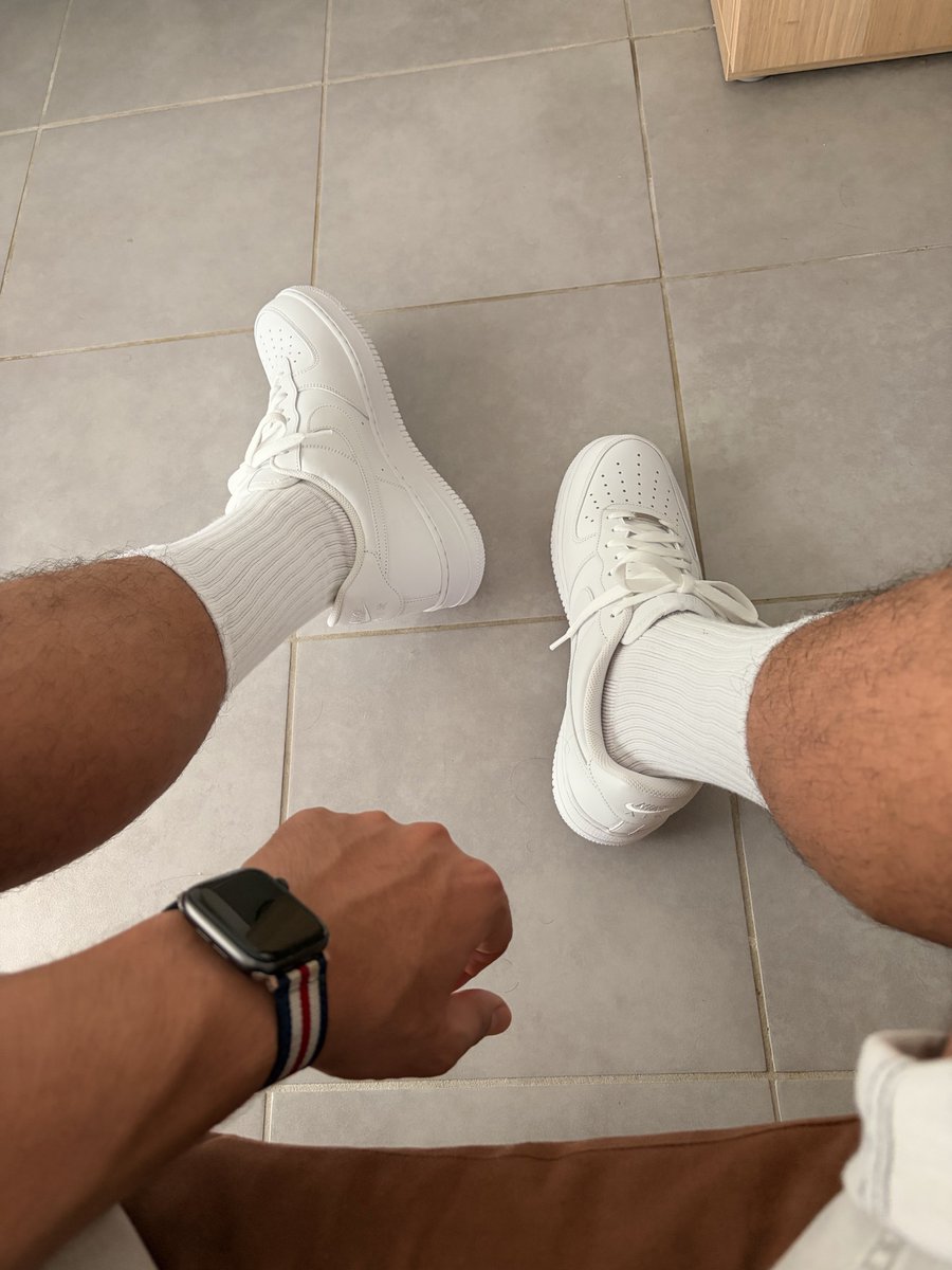 Maitre_Koda's tweet photo. Les cadeaux de ma petite chienne sont arrivés. Prenez exemple. 🐶💸

#soumis #maitre #moneyslave #domination #cashmaster #slave #feet #findom #master #alpha #poppers #kiffeur #pieds #fetichiste https://t.co/Vgj6QxR0Uf