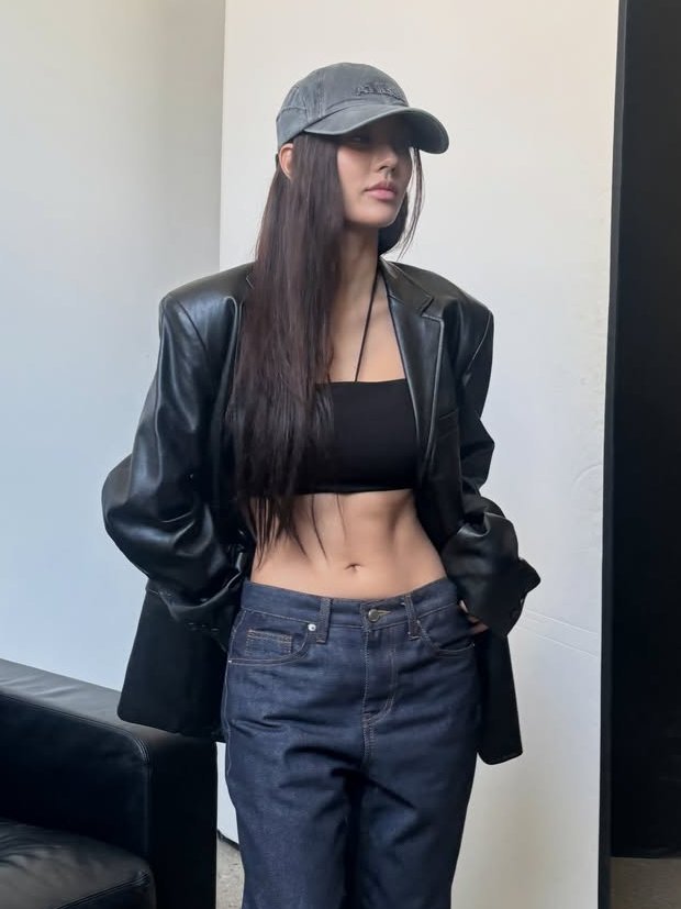 WithPJihyo's tweet photo. I can definitely understand why this is everyone's favorite LIKEEE I SEE IT https://t.co/uSJ3CkrDBS