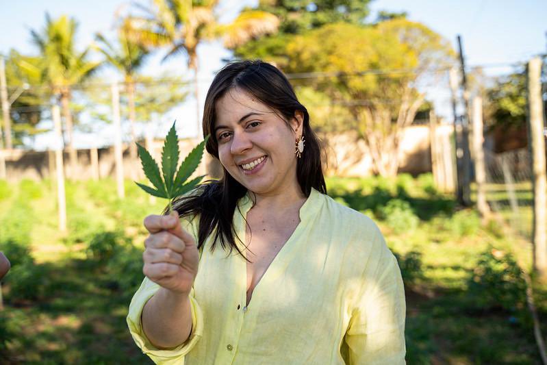 samiabomfim's tweet photo. Nesse domingo, é Sâmia 5000: aperte o verde e confirma ✅🍁 https://t.co/uocUIGGLAT