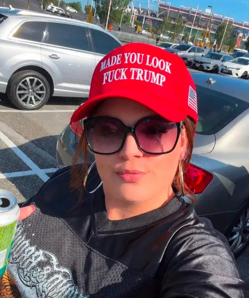 FAFO_EZ_ONE's tweet photo. Great hat🤣 https://t.co/8FYk4PxVOy