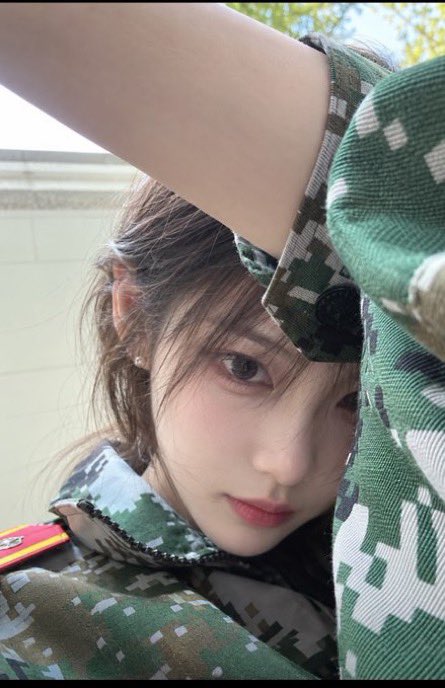 jennifer28df0's tweet photo. 现在22.10，国庆节快乐！

想发点照片  有人锐评女大福照吗

直接给不墨迹  没有🚪 https://t.co/iYgA93SghJ