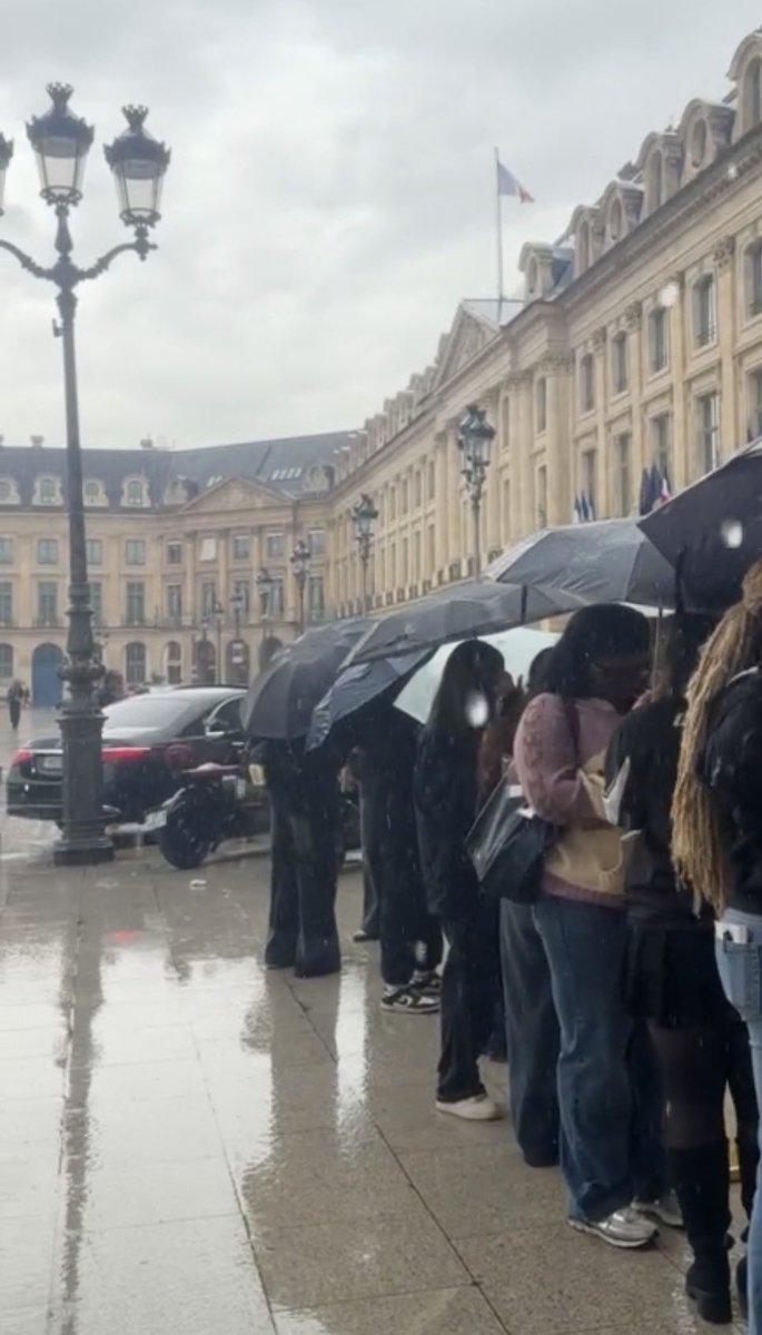 ycheng1205's tweet photo. ☔️

#KengNamping 
#nampingster  #KengHarit 
#Schiaparelli #PFW https://t.co/PUyoeZeFDt