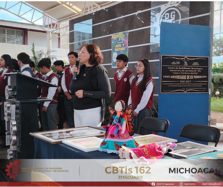 cbtis162's tweet photo. 🇲🇽 ACTO CÍVICO | SEMANA DEL 28 DE SEPTIEMBRE AL 2 DE OCTUBRE DE 2026 🇲🇽
En el CBTIS 162 llevamos a cabo nuestro acto cívico correspondiente a la semana del 28 de septiembre al 2 de octubre. Reconocemos la participación de alumnos de 5AM Programación y 5AV Programación. https://t.co/MMlr9ZvqQY