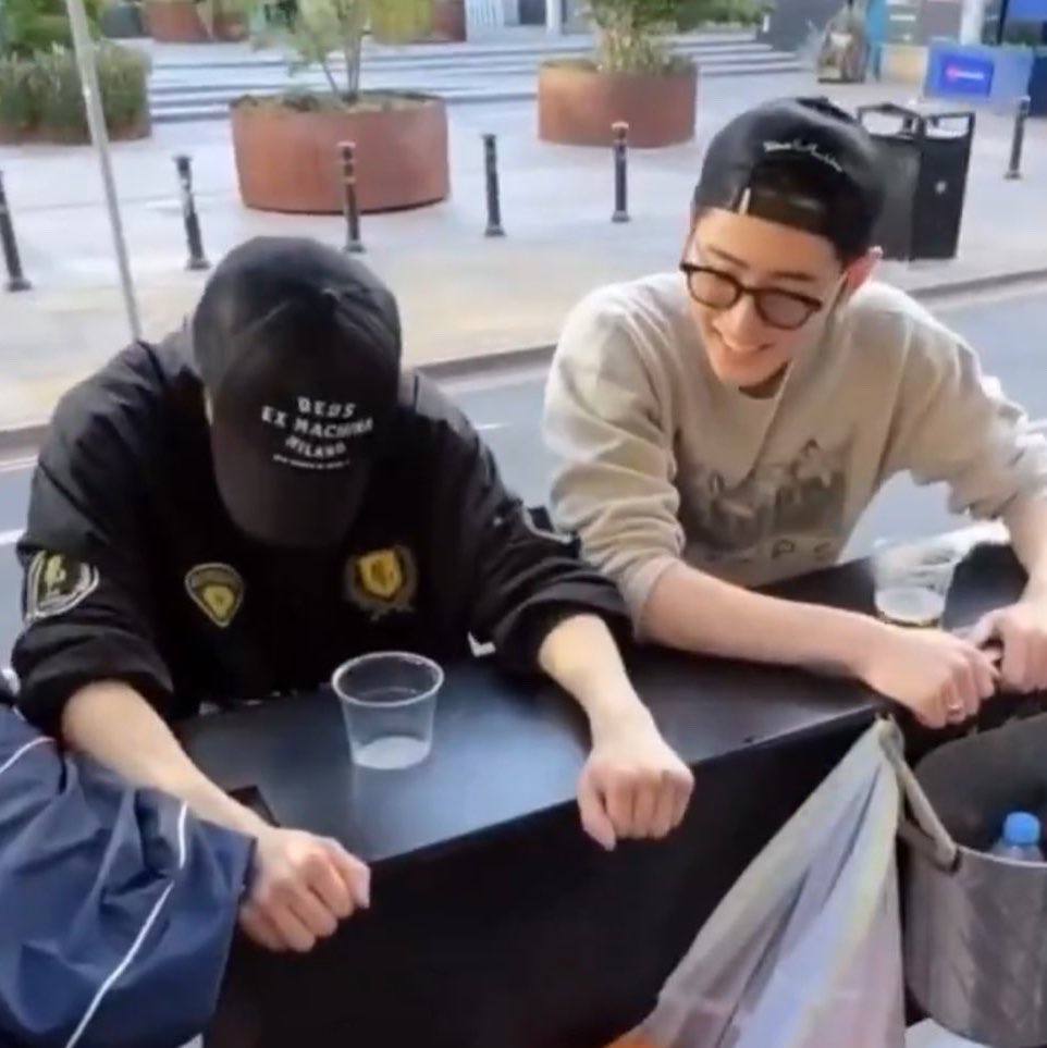 jaeyuntohoon's tweet photo. missing hoonjake so bad 🥲🩵🙏🏻 https://t.co/RzIzZQhK8I