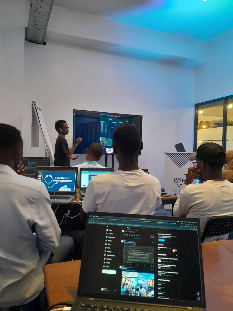 mikespllore's tweet photo. Presentation
#AfricasTalking
#BuildWithAT https://t.co/9dCasLkBJ3