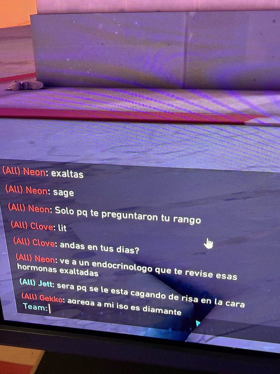 MegaraValorantm's tweet photo. JAJAJA tirando mierda en una swiftplay solo porque soy mujer, presumiendo de ser de elo alto cuando te la pasan wintradeando partidas en Inmortal. Amiga que penita 😂 https://t.co/yyIGYtkIqj