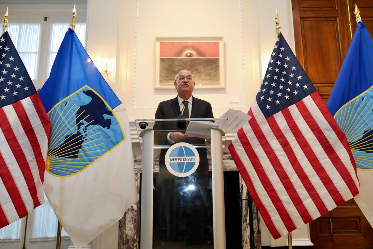 igoldfajn's tweet photo. It was great to continue celebrating @the_IDB Group’s Unseen Threads exhibition, this time at the Meridian International Center in Washington.

"Unseen Threads: The Fabric of Everyday Life in Central America" brings together works from the IDB Art Collection, featuring artists from Panama, Honduras, El Salvador, Costa Rica, and Guatemala, while highlighting how art can create space for dialogue and mutual understanding. 

Thank you to @MeridianIntl for hosting us, and to the ambassadors and representatives who joined us for this special evening.
-----
Fue un gusto seguir celebrando la exposición Unseen Threads del Grupo BID, esta vez en el Meridian International Center en Washington.

Unseen Threads: The Fabric of Everyday Life in Central America reúne obras de la Colección de Arte del BID de artistas de Panamá, Honduras, El Salvador, Costa Rica y Guatemala, y destaca cómo el arte puede abrir espacios para el diálogo y el entendimiento mutuo.

Gracias a Meridian por recibirnos, y a los embajadores y representantes que nos acompañaron en esta noche tan especial.
-----
Foi um prazer continuar celebrando a exposição "Unseen Threads" do Grupo BID, desta vez no Meridian International Center, em Washington.

"Unseen Threads: The Fabric of Everyday Life in Central America" ​​reúne obras da Coleção de Arte do BID, apresentando artistas do Panamá, Honduras, El Salvador, Costa Rica e Guatemala, e  destaca como a arte pode criar espaço para o diálogo e a compreensão mútua.

Agradecemos ao Meridian por nos receber, bem como aos embaixadores e representantes que se juntaram a nós nesta noite especial.