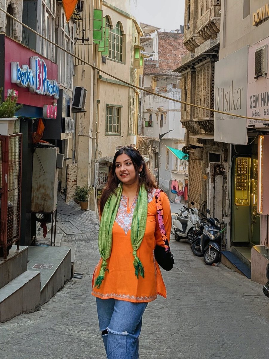 MajaP2000's tweet photo. Udaipur💙🧡 https://t.co/QJF1yBahwT
