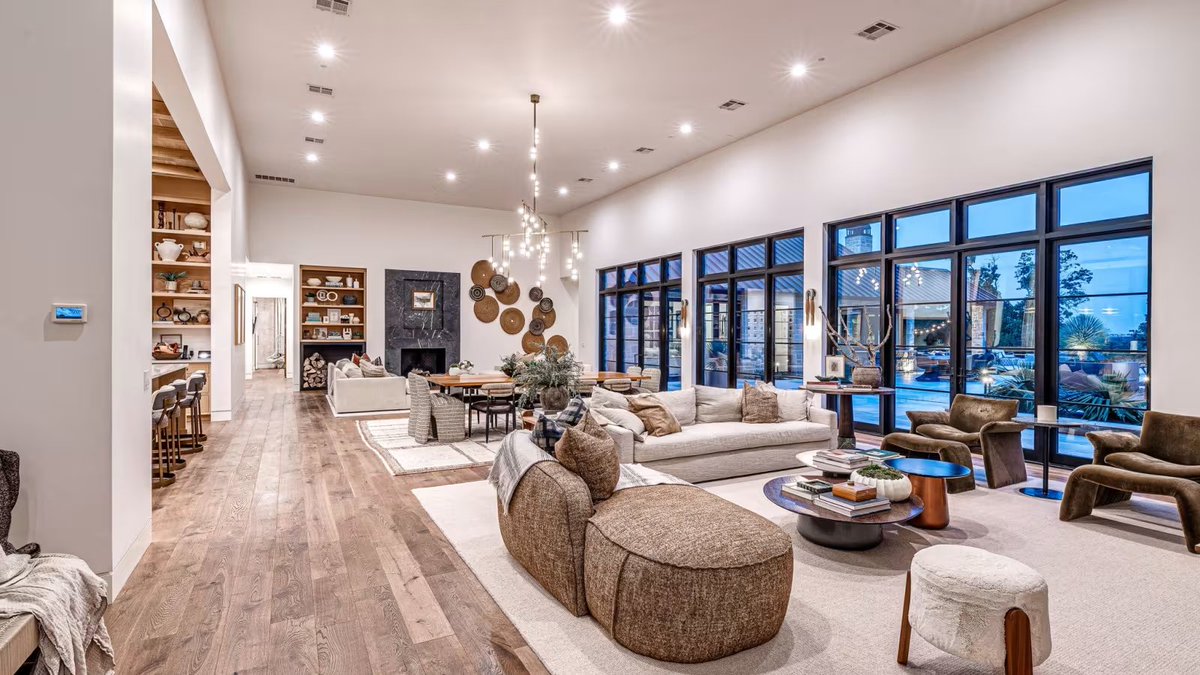 HouseTrackers's tweet photo. RETIRED MLB STAR MATT HOLLIDAY PUT A LIT BASEBALL FIELD ON HIS OKLAHOMA ESTATE. IT IS NOW ASKING $8.95 MILLION

The field has bleachers and a fire pit behind home plate.

His sons practiced on it. One plays for the Orioles and the other was the number 4 draft pick.

He paid $3M for the 136-acre property in his hometown of Stillwater in 2018 and built the house in 2022.

He first asked $12M in February, when it was the most expensive house for sale in Oklahoma.