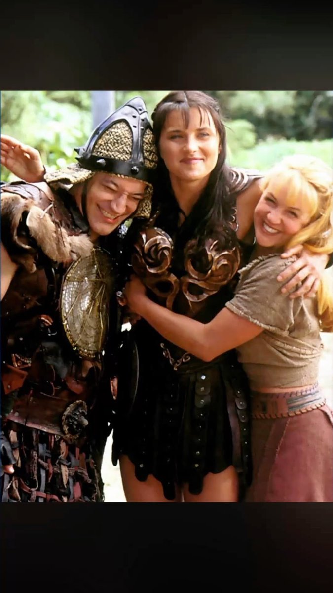 SchwigelMindy's tweet photo. @RealLucyLawless Good Morning Xenites all around the 🌎. A sunny and warm day here in the village. Setting here with Ozzie and drinking my coffee. Stay strong and battle on Xenites. We’re all in this together 😉👍⚔️ https://t.co/NIazxC0FSk