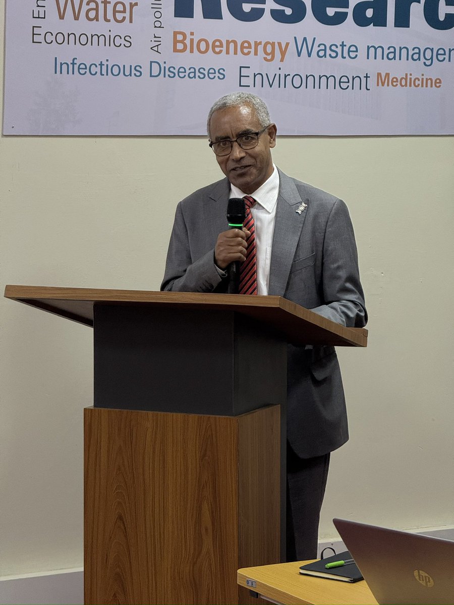 UCmhs's tweet photo. The RBC DDG, Ms.Jeanne Umuhire, the CDC Country Director Dr.Thierry, the CMHS Principal Prof. Abraham graced the occasion for the FETP Intermediate Cohort 3 trainees graduation ceremony. They are health professionals from different disciplines.@Uni_Rwanda @RBCRwanda @CDCRwanda https://t.co/Xkyw91ohha