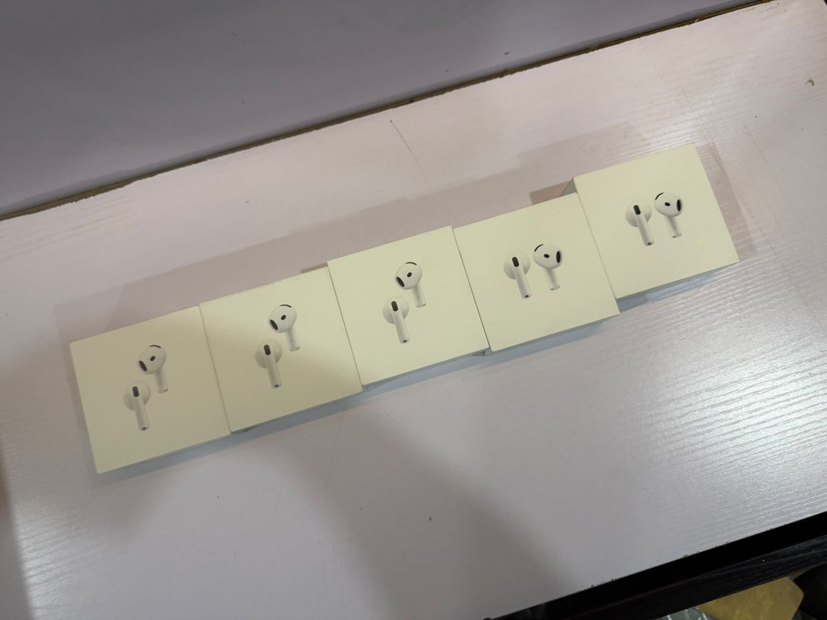 dbayexquisite's tweet photo. First batch of the new Apple AirPods 5 have arrived and currently being delivered to their owners.

Thank you to everyone who preordered with us!! 🧡 https://t.co/Vi8Y5a1cCo