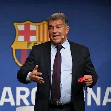 BallKnowDaily's tweet photo. 🚨🔵🔴 Barcelona president Laporta: "I've tried in 𝐞𝐯𝐞𝐫𝐲 𝐰𝐚𝐲 to get Lautaro Martínez in August." 💰

"He's an excellent striker, we wanted him at Barça. I personally called Inter president Marotta and he immediately stopped me: no chance." ❌ https://t.co/EovVQ4Ku3B