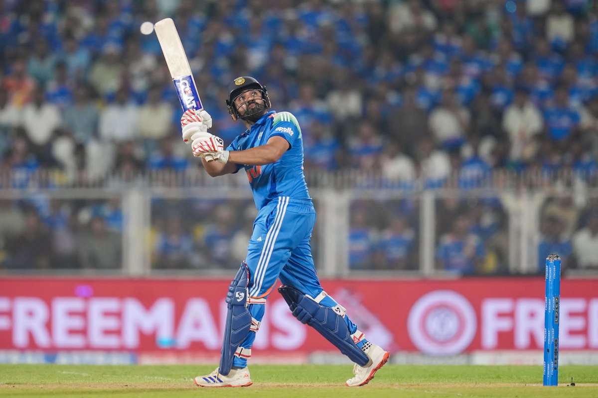 Shebas_10dulkar's tweet photo. For India in Intl Cricket

5 or 5+ 6s in an Inning (most times)

38 times - 𝗥𝗼𝗵𝗶𝘁* 
11 times - Surya 
10 times - Sehwag, Kohli, Abhishek 
  9 times - Yuvraj
  8 times - Dhoni, Sachin, Hardik
  7 times - Ganguly, Gill 
  6 times - Raina, Rahul, Ishan, Shreyas

#INDvsWI https://t.co/NKLHnmXih1