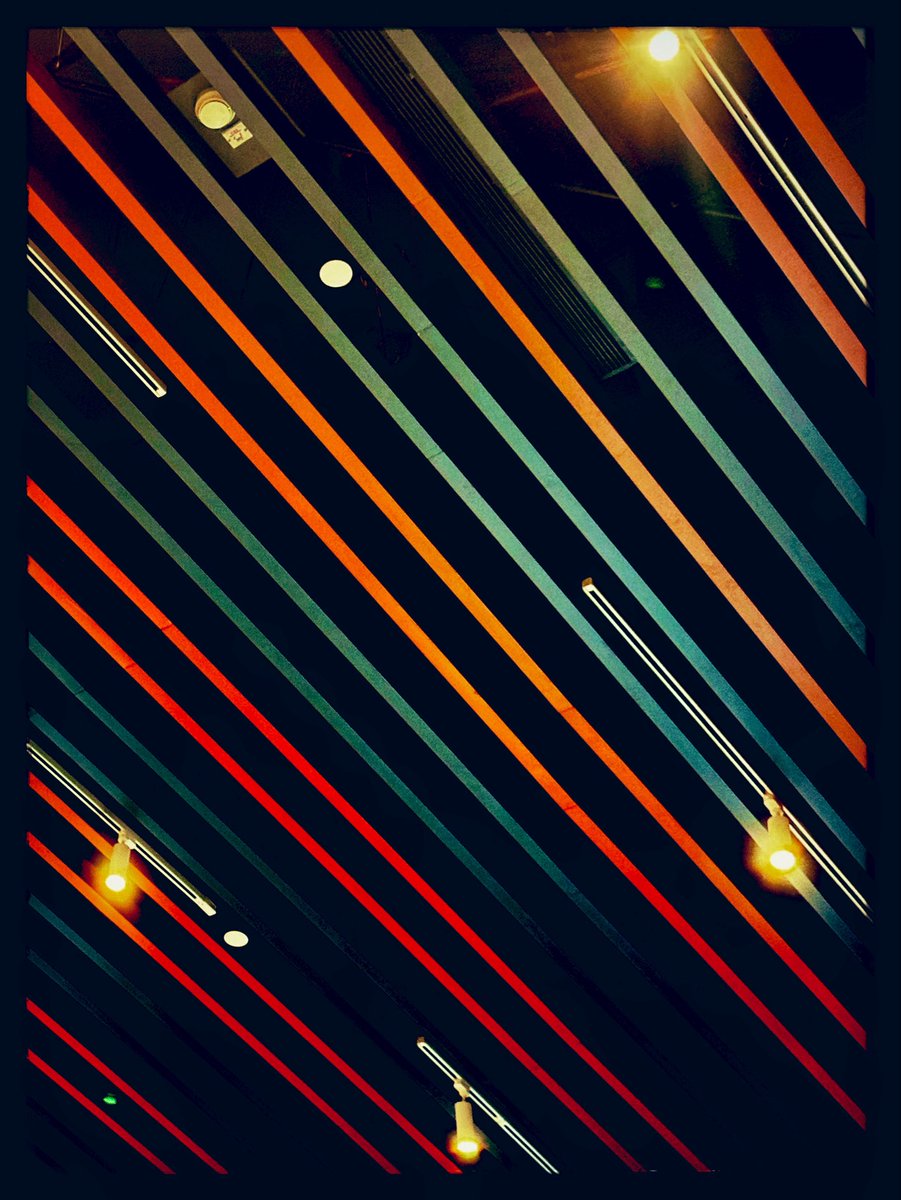 arpitabasu19's tweet photo. Happiness, if it were a spectrum of colours. https://t.co/LVhPrqriK5