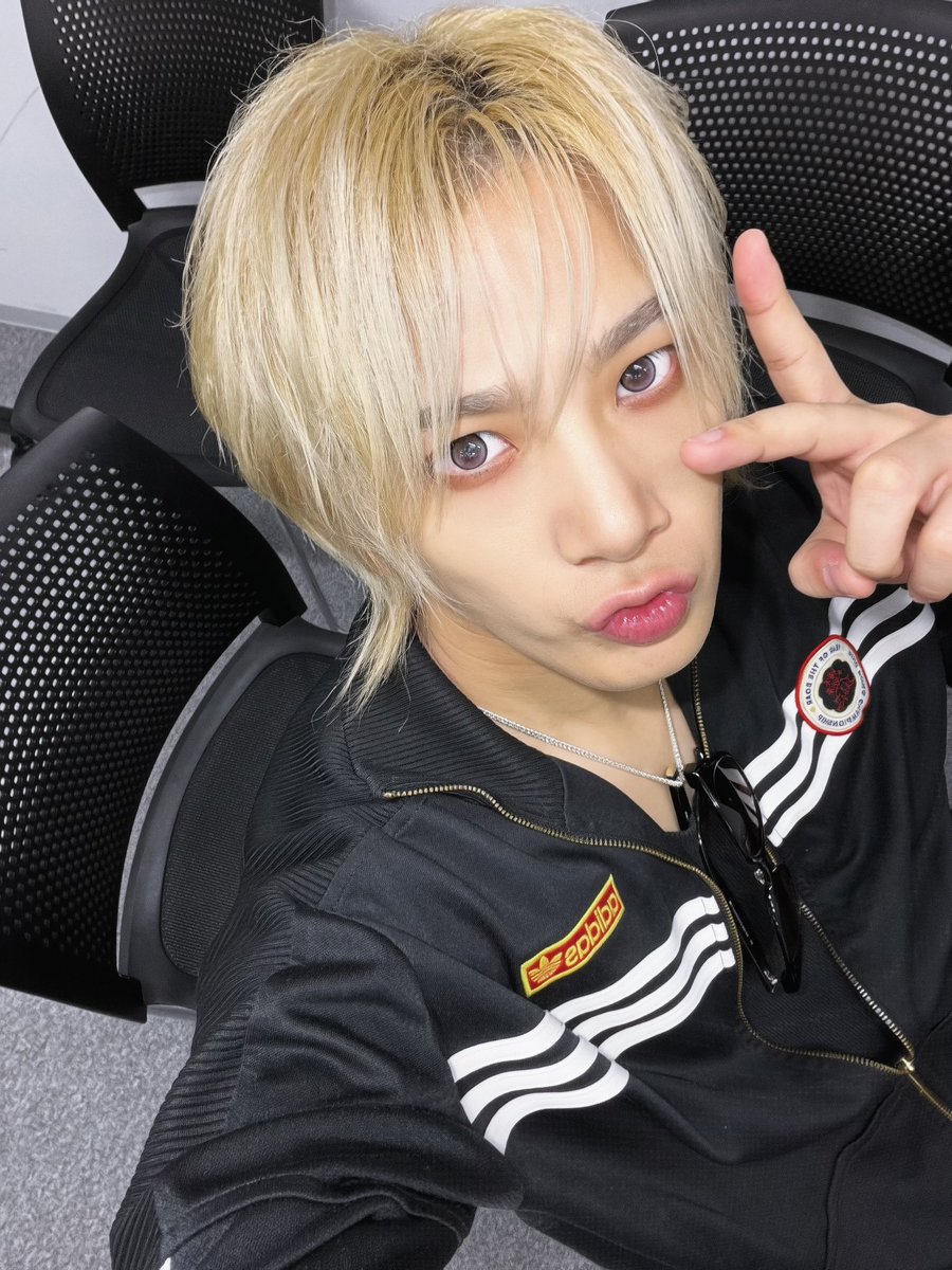 honda_0411's tweet photo. 2026 0930
OWV Debut 6th anniversary
13th SG "Lovey-Dovey" release

ありがとうございます！
エミテラス所沢でのリリイベもありがとう！
7年目もどうかOWVをよろしくな👊❤️‍🔥 https://t.co/p93LIsPojq