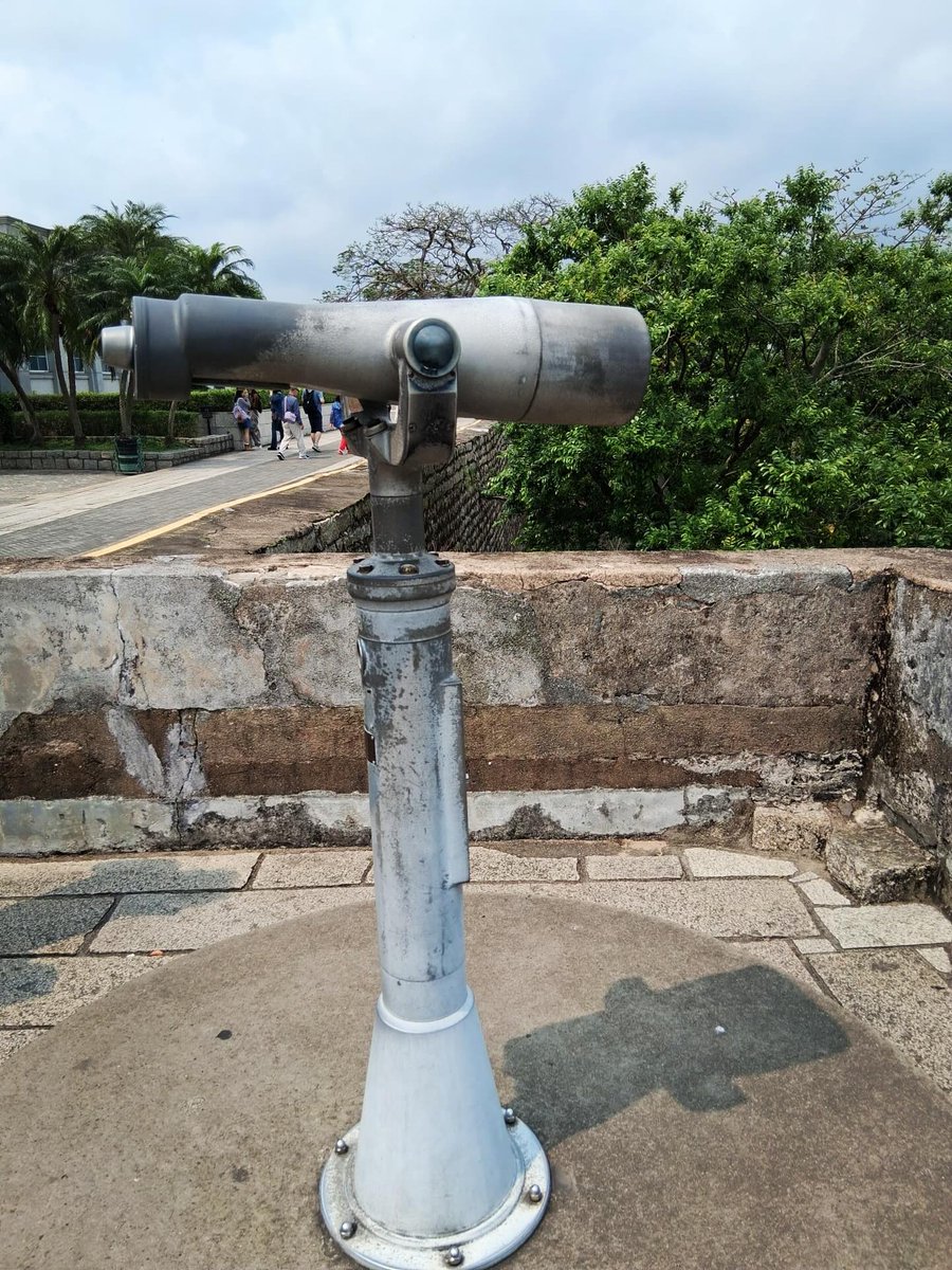 letxinho's tweet photo. Greetings from Macau 😮 Danke @ Gaby! #gesehenundandichgedacht #macau #macauviews #binocularview #pareidolia https://t.co/l4RvATgimR