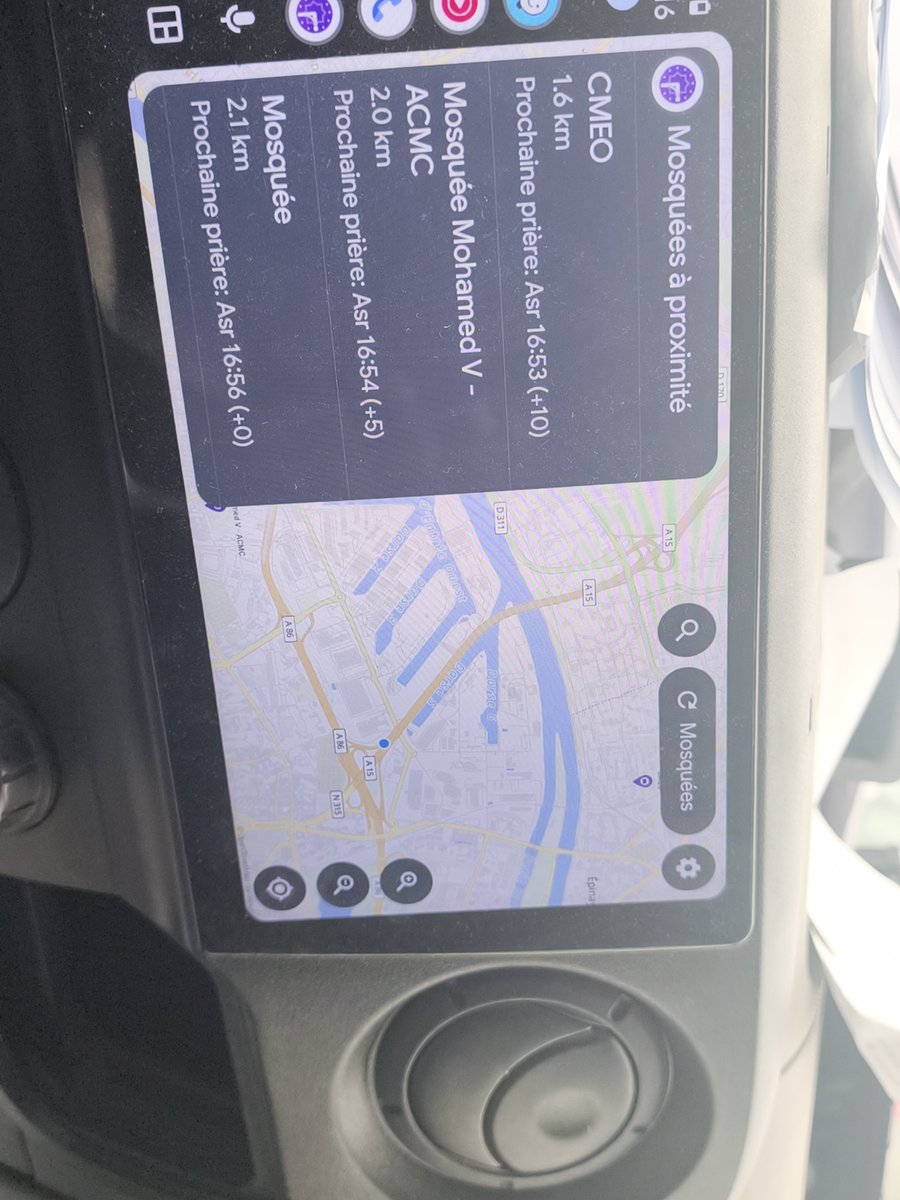 AmiralSirkey's tweet photo. @mawaqit bienvenue chez Android auto bienvenue dans la maison https://t.co/MXTWERsUlp