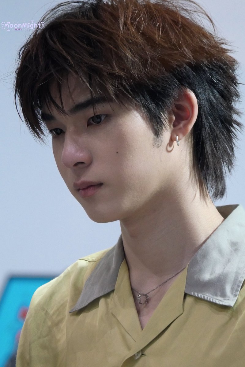 MoonNlight2115's tweet photo. ครับเฮีย
@twnpich #twnpich https://t.co/GG8WrvoVus