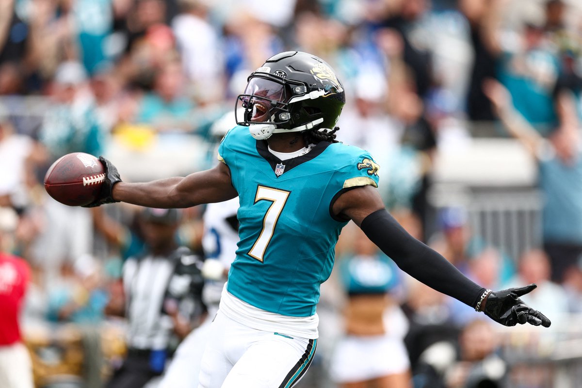 UnderdogNFL's tweet photo. Fowler: Brian Thomas Jr. is a "name worth watching" as teams are curious to see what Jaguars plan to do with him.

A potential trade would likely require a "strong offer." https://t.co/xMezxpGgLv
