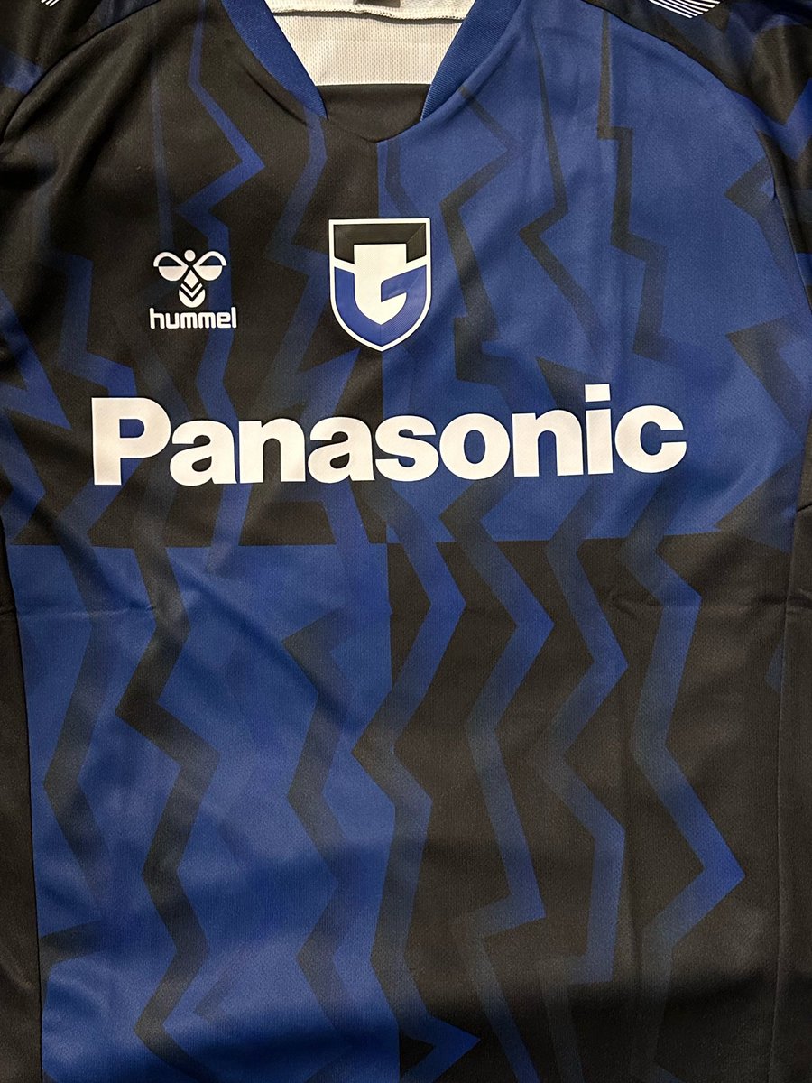 OIMAR21's tweet photo. U-21のユニ買っちゃった👍 https://t.co/3qvhsVBpMM