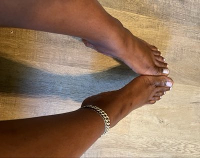 SNTfeet's tweet photo. #NewProfilePic https://t.co/EcnjviWJiX