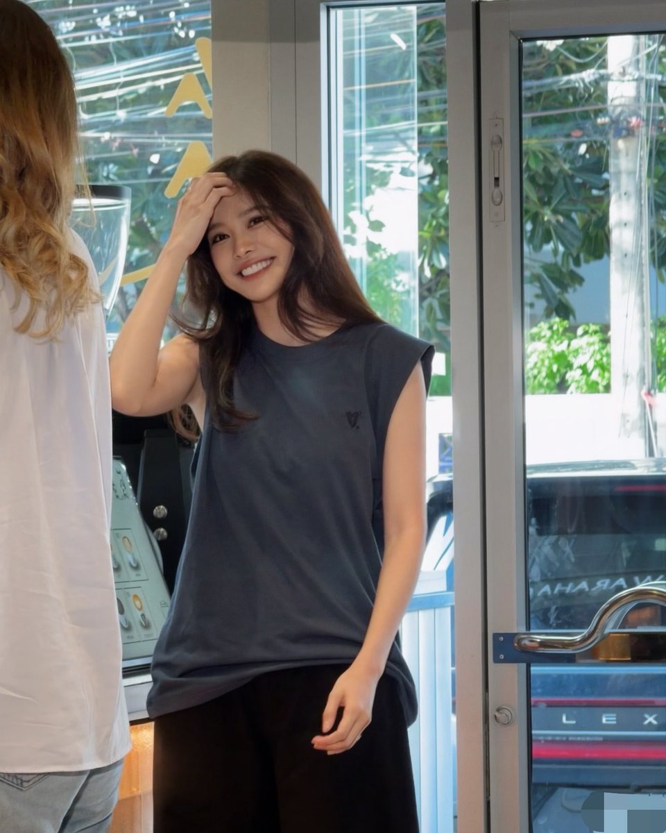 meridexlimxy_'s tweet photo. เจ้าของร้านหล่อจัง โสดมั้ยคะเนี่ย 🫠🫠 https://t.co/ldNOMGzSOd