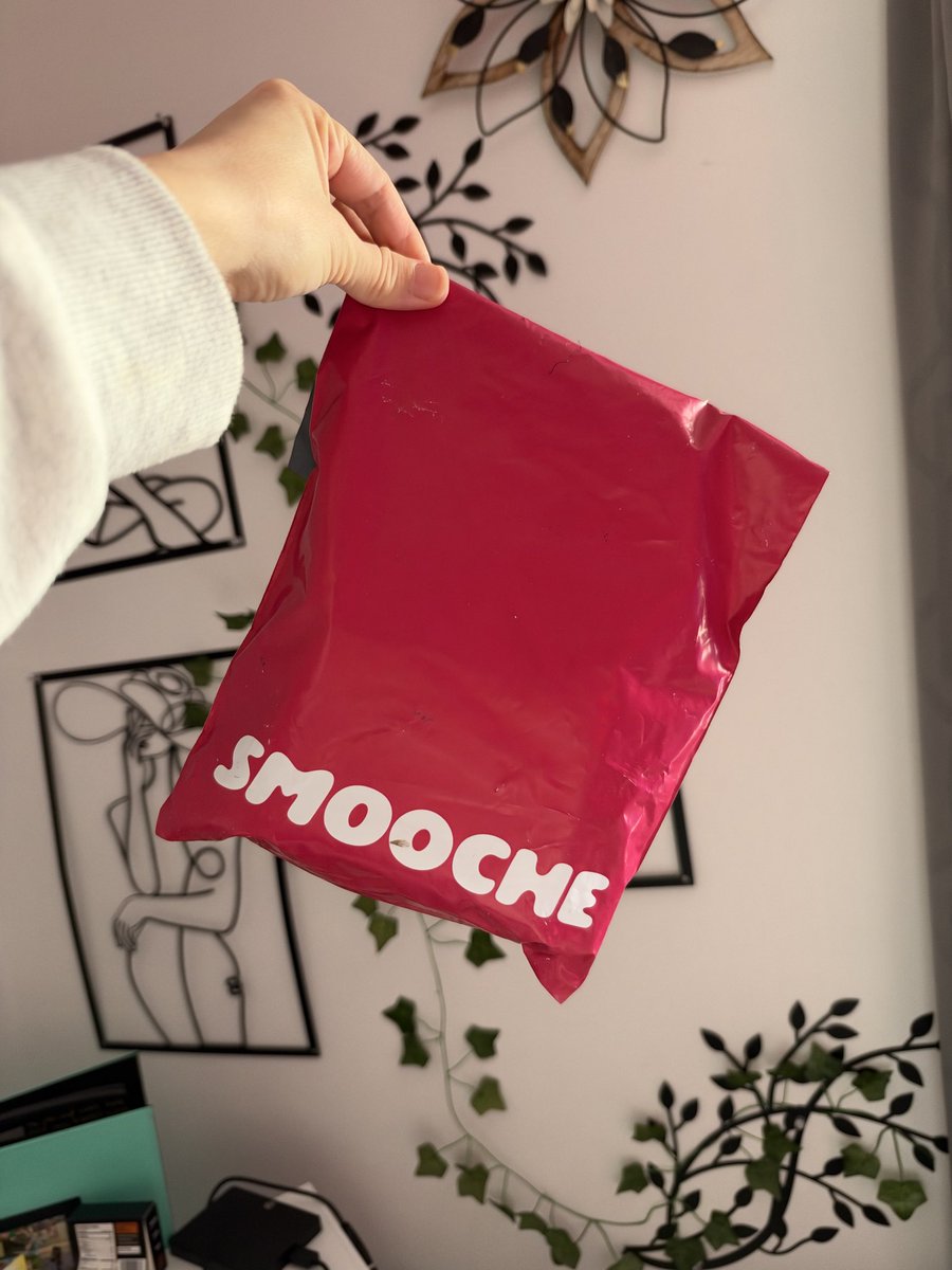 chelsborondy's tweet photo. This little number showed up on my porch yesterday 😍 
Cannot WAIT to get to filming ⭐️

#ugc #ugccommunity https://t.co/sIMtOtjhnZ