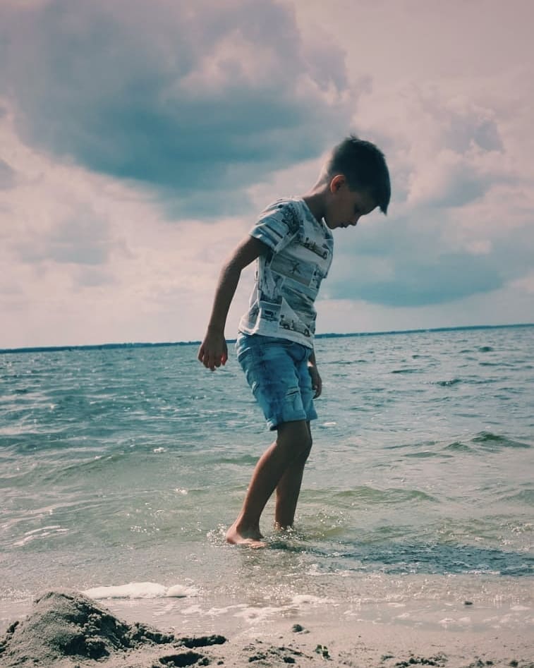 calimero134's tweet photo. I will love you untill the salt leaves the sea 💙
•
•
•
#boy #kid #son #playing #sea #memories #love #lovehim #myfirstlove #mybaby #stopgrowing #stopgrowingup #shorts #beautiful #netherlands #summer #holiday #vacation https://t.co/1gWy3GEMMa