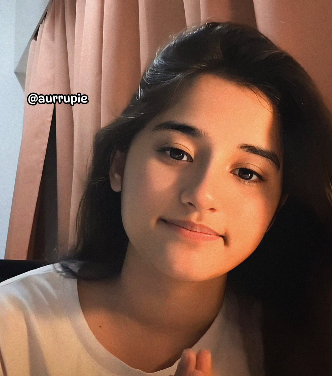 Iseee65623330's tweet photo. Pretty 🌸🩷🧿
@Its_Aurra #AurraBhatnagarBadoni #Aurricorns #BarristerBabu #Bondita https://t.co/ymyrzOAlBG
