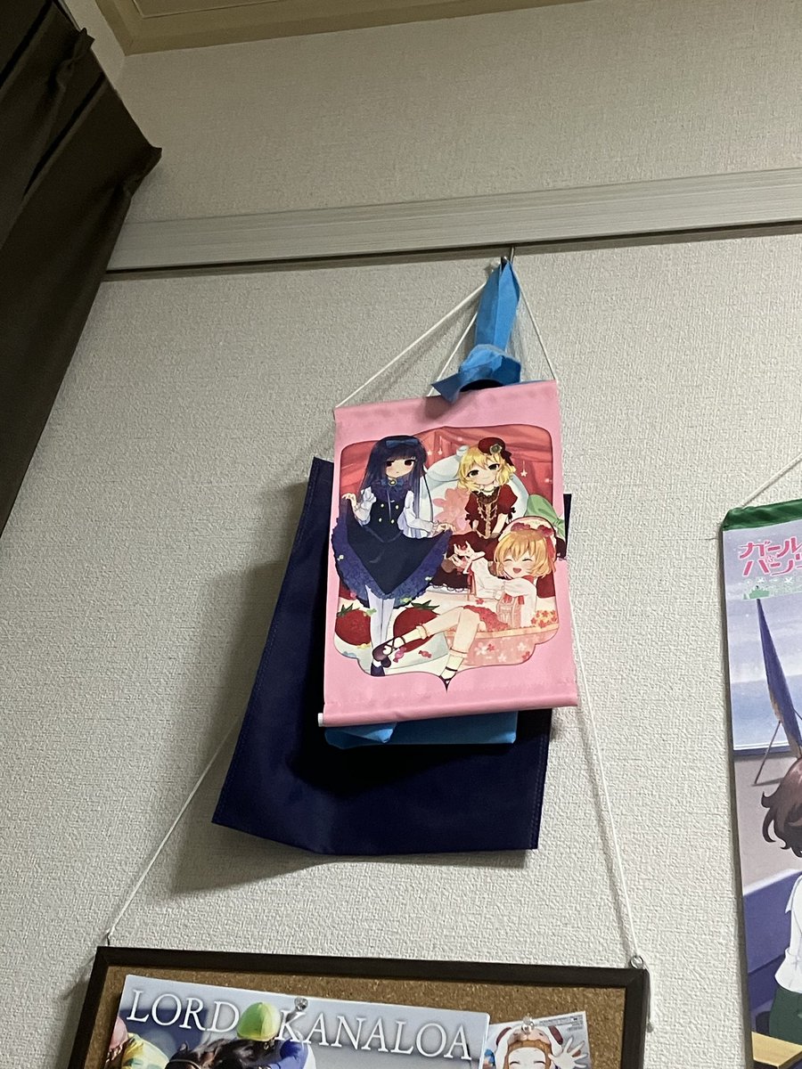 pom_katamoto's tweet photo. 小春ちゃん含め3人ユニットでバニー連続して描こうかなーどのユニットにしよう

と、思ったところで目線を上げたらあった物… https://t.co/vkK05SAT43