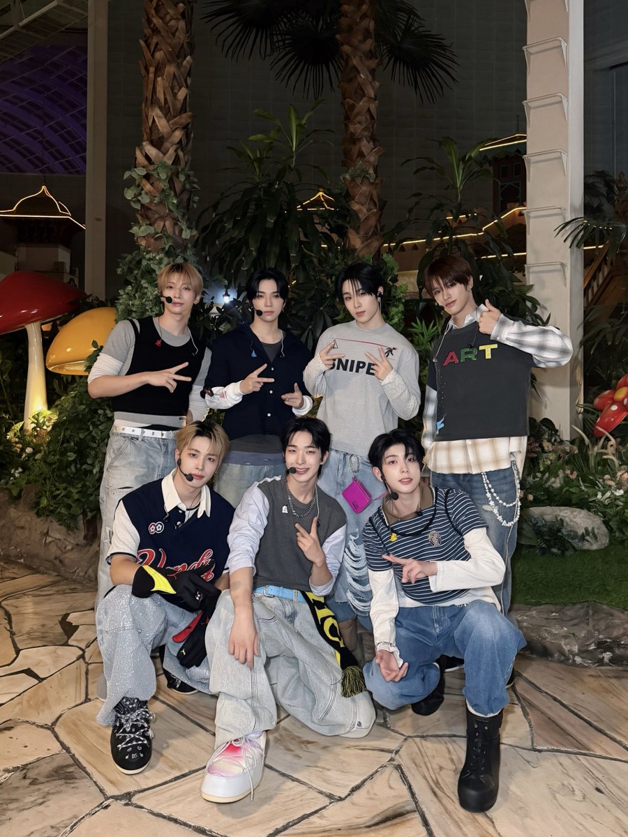 NEXZ_official's tweet photo. A Magical Night 💫🪄

#NEXZ
#SAUCIN #NEXZ_SAUCIN https://t.co/IY5fCmPBdP