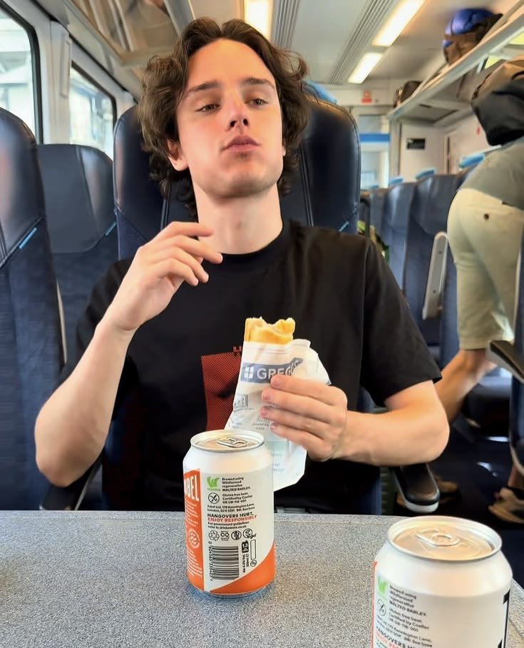 acervohrcollett's tweet photo. I'm hungry for him https://t.co/6oJHQUxEk0