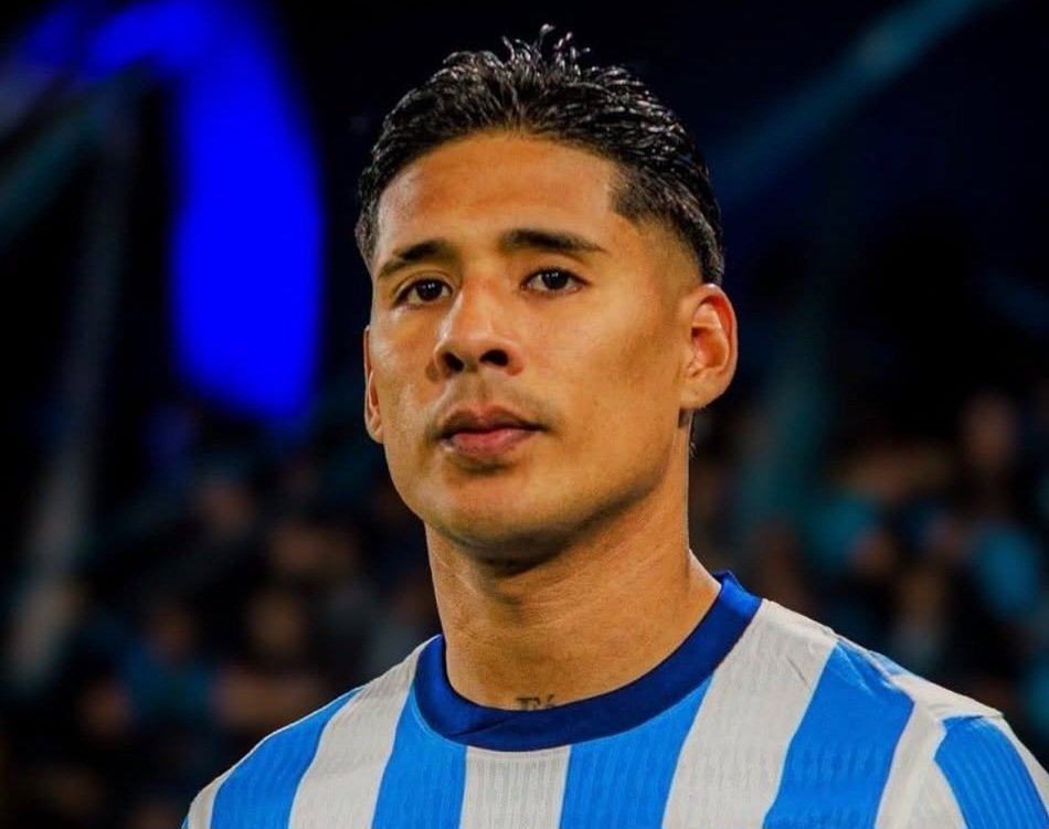 racingdealma's tweet photo. ZARACHO ES BAJA DE NUEVO POR LESIÓN

➡️Peoducto de una nueva lesión, esta vez una distensión en el aductor derecho, el volante de mínimo se perderá el partido del domingo ante Estudiantes de Río Cuarto, en Córdoba.
#Racing
#Academia
#Zaracho
#lesión

📷@racingclub https://t.co/5jdUCGTbVb