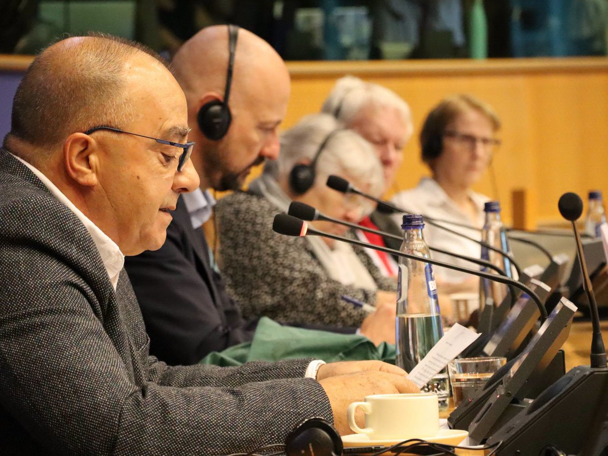 CubaMINREX's tweet photo. #AHORA En el Parlamento Europeo, comienza "Cuba sí, bloqueo no", un espacio de debate 🗣 con europarlamentarios, expertos e invitados en el que se analizan las consecuencias del bloqueo de EE. UU. contra Cuba 🇨🇺.

#CubaNoEsUnaAmenaza, el bloqueo sí. https://t.co/lQ7uU3yiCM