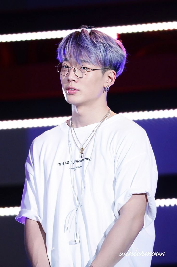 jiwonscherry's tweet photo. well, him!☺ https://t.co/UseS865Nbp