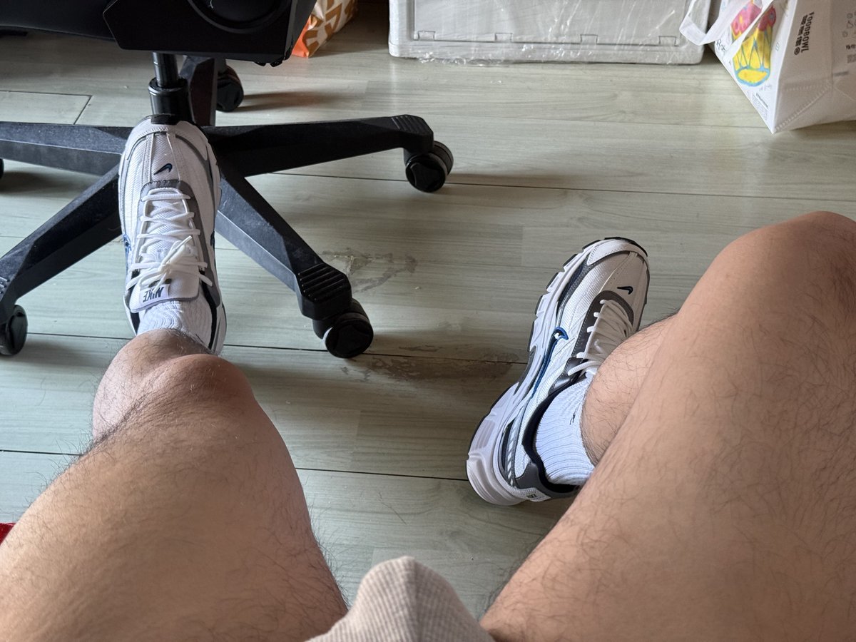 LinckkkW's tweet photo. 好难约到人..... https://t.co/uTVAlC0pZB
