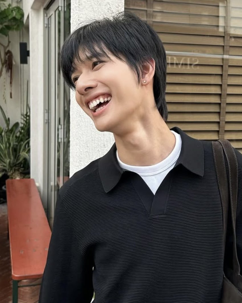 hubboyslove's tweet photo. Park está deixando a agência Headliner TH.

O ator integrava o ship #BigPark, estrelando os BLs ‘Monster Next Door’ e ‘Me and Who’. https://t.co/eIuBgTkemj