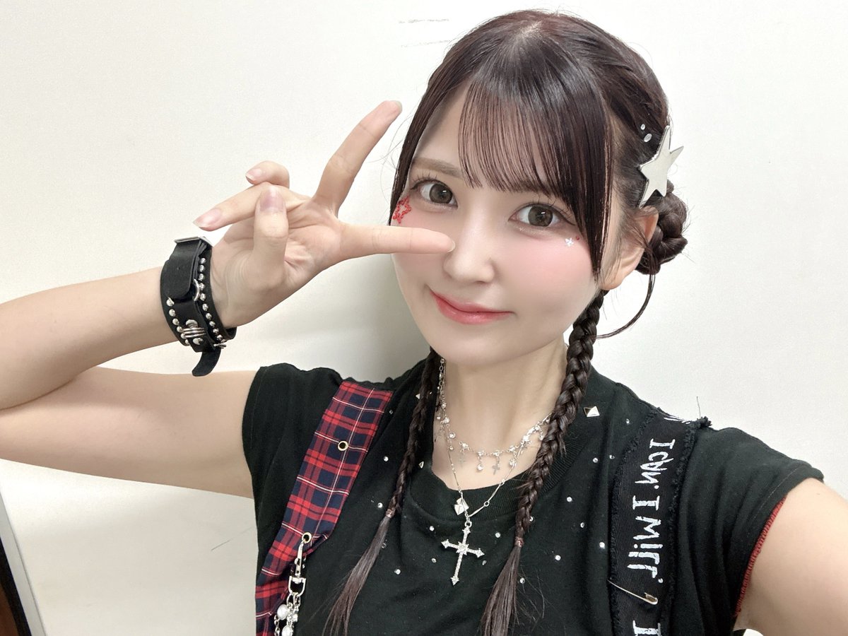 Kanon_JAPANARI's tweet photo. 祭響和奏ありがとうございました！
誰が何を言おうと、今日世界で1番熱いライブをしたのは絶対にJAPANARIZMだ🎸❗️
そんな気持ちで過ごせた時間でした♡

いつだって味方でいてくれるみんなのおかげでここまでアイドル続けれてるよー！
更新し続けてるアイドル人生
まだまだ熱い時間過ごしていこう！
今日という日をジャパナリと過ごしてくれて本当にありがとう☺︎だいすき