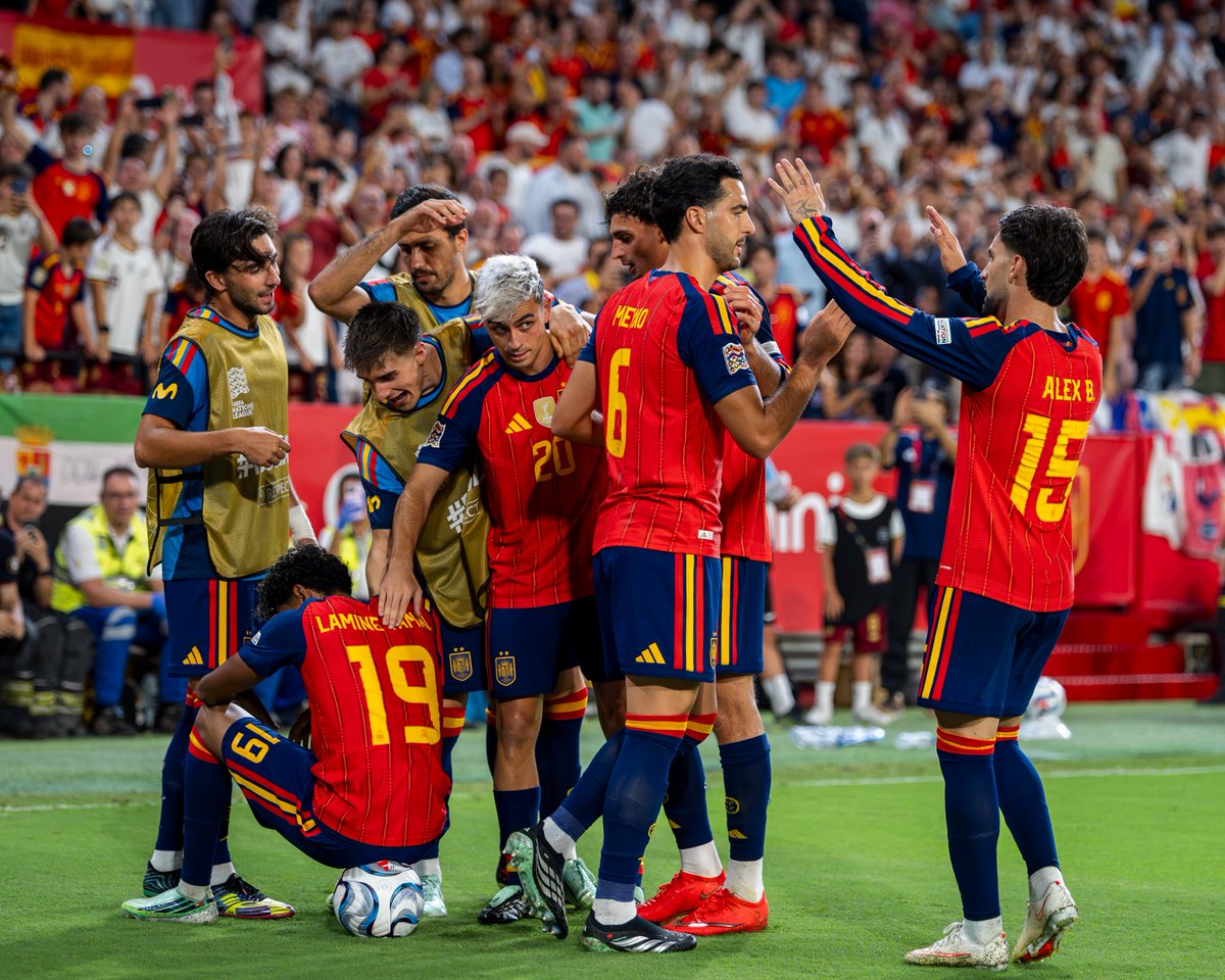 SERDeportivos's tweet photo. 📻 PROGRAMA con @OscarEgido

🇪🇸 'La Roja' sigue invicta 
🚨 Las bajas de Raphinha y Raúl Asencio
🎸 'Rock &amp; Roll' @As_TomasRoncero-@aromeroser
🎙️ Charlamos con Pepi Sánchez; con 76 años consiguió el oro en el mundial de atletismo de Daegu

🔊 AUDIO: https://t.co/mo9VUxeTrj https://t.co/Had1mINLaB