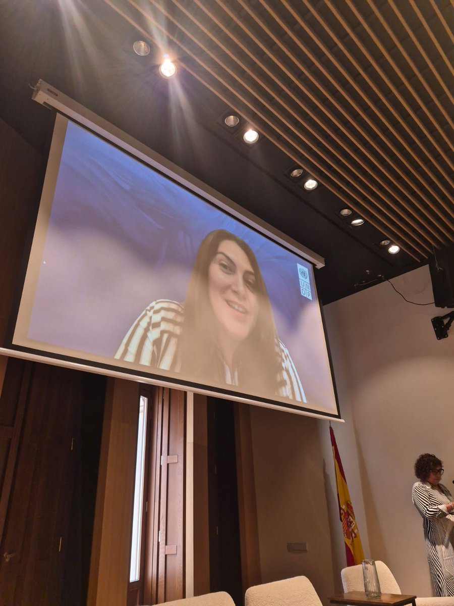 almudenaf's tweet photo. Los países con mayores avances en la participación parlamentaria de las mujeres tendieron a registrar mayores avances en su IDH y fortalecimiento de la democracia. Pero la representación debe ir acompañada de una igualdad más sustantiva. Más en https://t.co/VB4G7dysgw https://t.co/SxGdrKoP5s