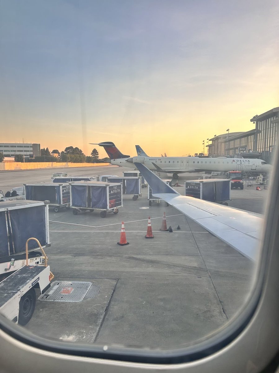 toughbulletz's tweet photo. Today I will be going to Alaska to find out wtf is in the weed wish me luck 🫡 https://t.co/cDc1JJcsYv