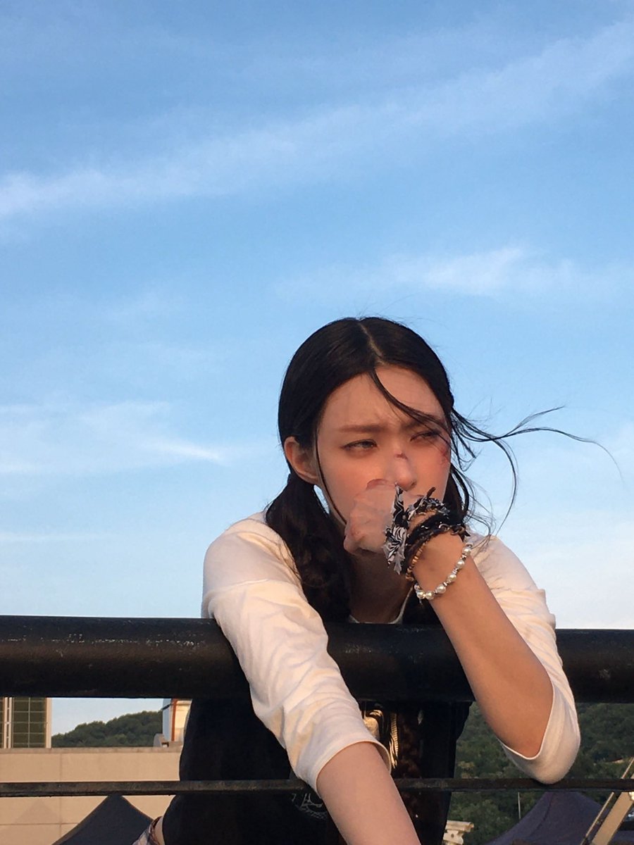 ro4klub's tweet photo. 잠깐,☝️
같은무드를느꼇어
느꼇다고 ㅇㅇ
그정도의강렬함이지금 느껴진다고 https://t.co/RKN7d5mLS7