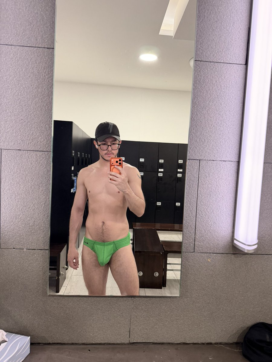 arzthund's tweet photo. Verde https://t.co/Cy5AQm81nU