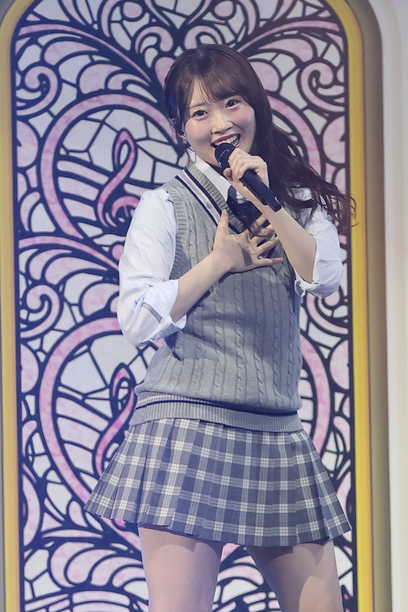 1041marurun's tweet photo. 2026.9.26Kアリーナ横浜    
ずんちゃ、ずんちゃ、ずんちゃ… 
フットライトかぶると色味が… 
#山根涼羽
#AKBサンコンコン https://t.co/dGDlCshjHX