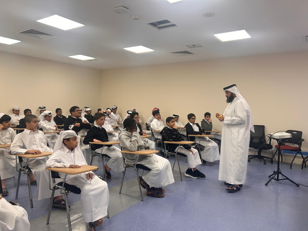 Smaisma_School's tweet photo. انطلاقا من رؤية ورسالة وزارة التربية والتعليم والتعليم العالي وتحقيقا لأولويات المدرسة وبالشراكة مع وزارة الأوقاف والشؤون الإسلامية تم تقديم محاضرة طلابية بعنوان "الاحترام" قدمها الاستاذ بلال محمد اليافعي محاضر بوزارة الاوقاف والشؤون الاسلامية الاربعاء 30-9-2026م https://t.co/BsF7QCAiin