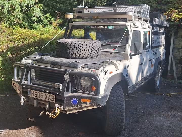 SamWatson__'s tweet photo. After 30 years Elsa's transfer box was getting a bit noisy so before forthcoming overland trips she's been at @BlackPaw4x4 for a new one :) https://t.co/N5gl6ceM7S
