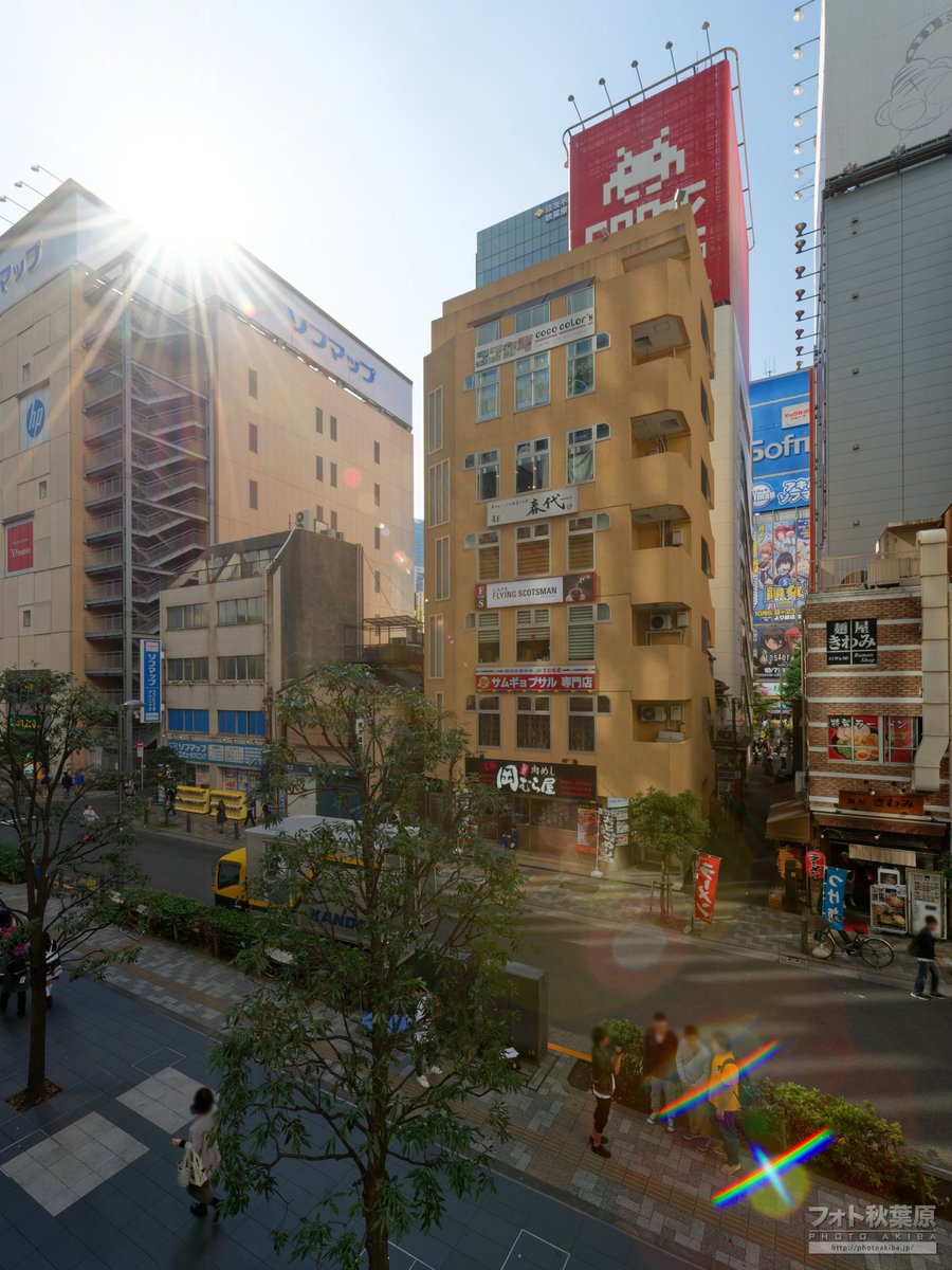 PhotoAkiba's tweet photo. 10年前の秋葉原風景
千代田海藻の跡地に建ったビルには様々なテナントが入るが今とは少し違う。(2016年10月15日撮影) https://t.co/yMzZiA1oq3