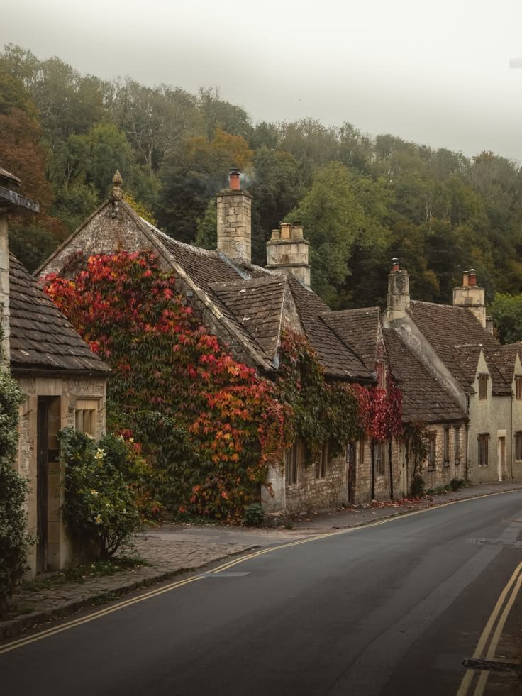 echoesofworld's tweet photo. Cotswolds, England https://t.co/nHVInWtW1i