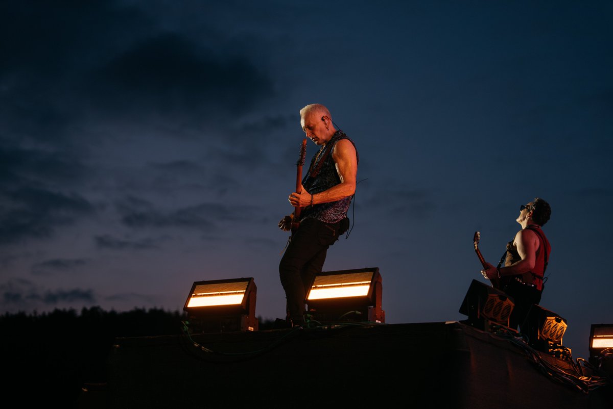 DefLeppard tweet picture